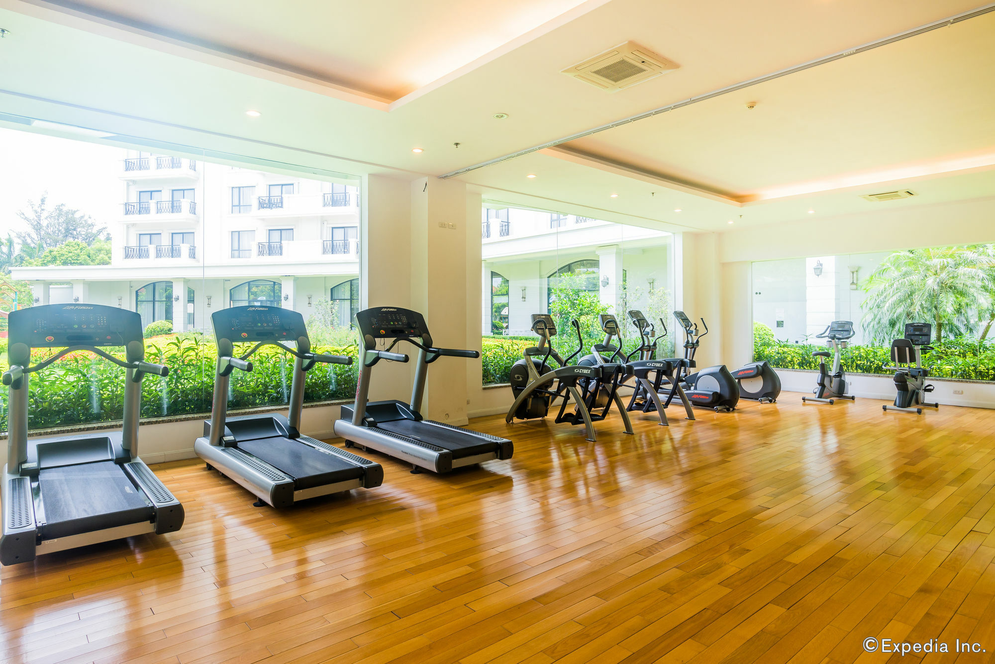 Elegant Suites Westlake Hanoi Esterno foto