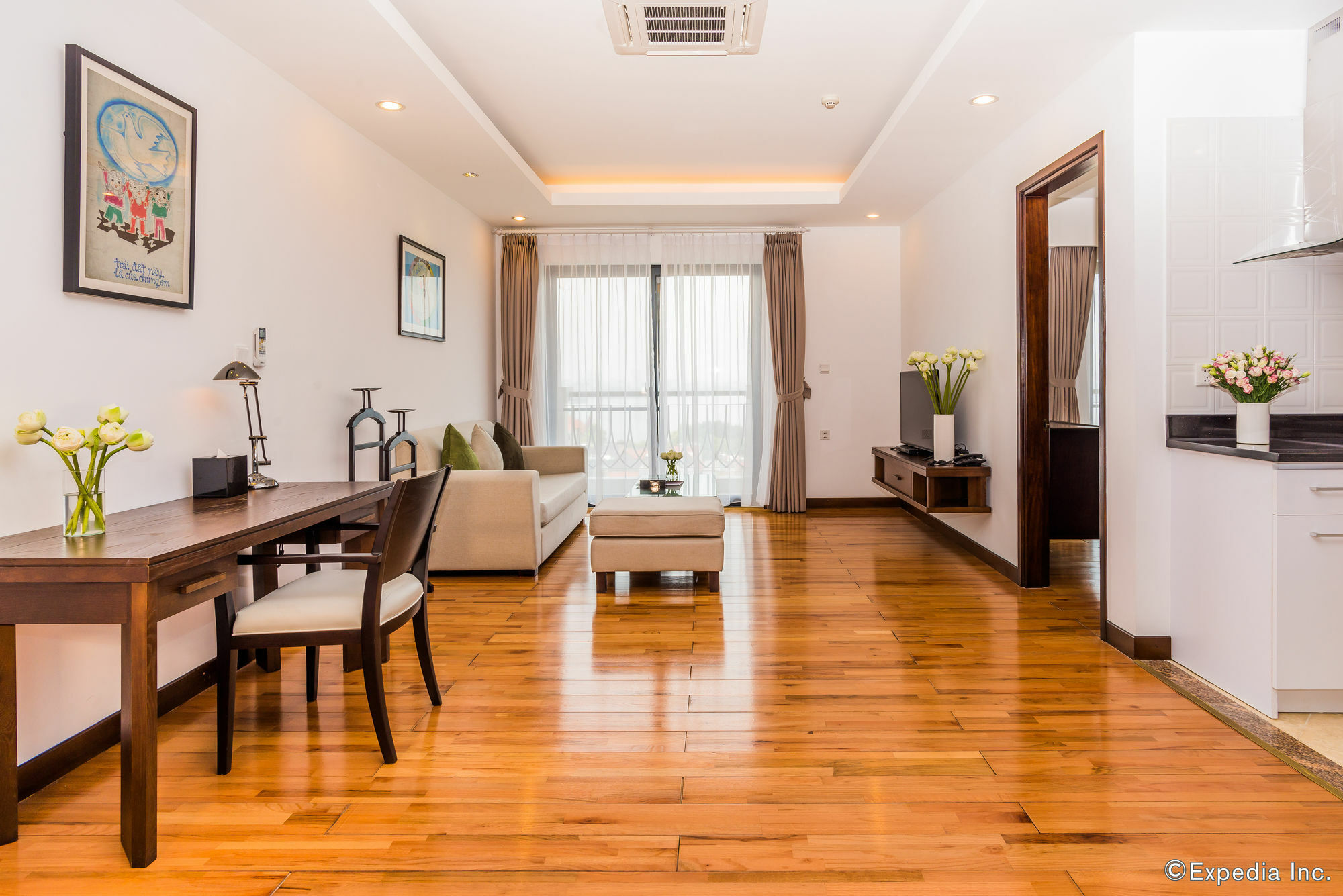Elegant Suites Westlake Hanoi Esterno foto
